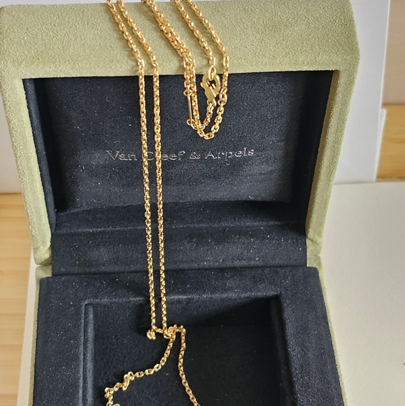 Van Cleef & Arpels Magic Alhambra Long Necklace 18k Yellow Gold Blue Agate 2023 - Picture 11 of 13